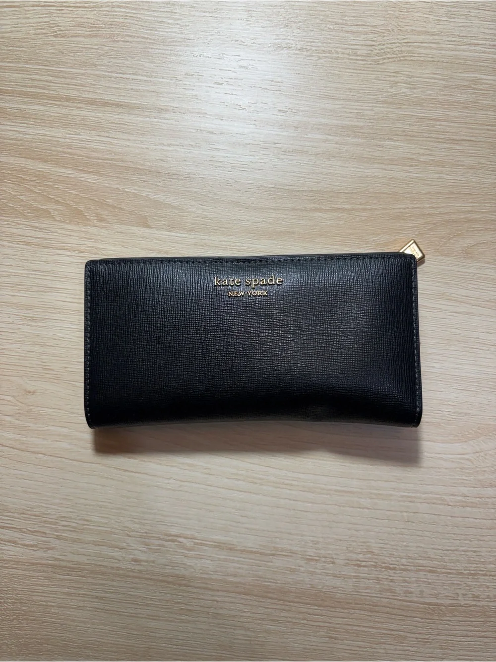 kate spade Black Saffiano Zip Card Holder with Gold Logo